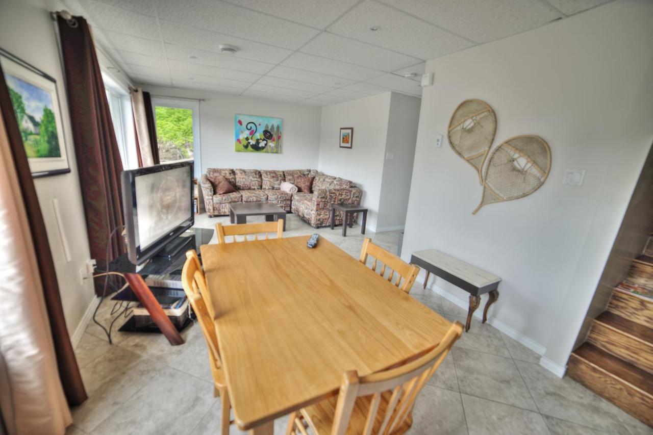Chalet Potvin Bouchard LʼAnse-Saint-Jean Zewnętrze zdjęcie